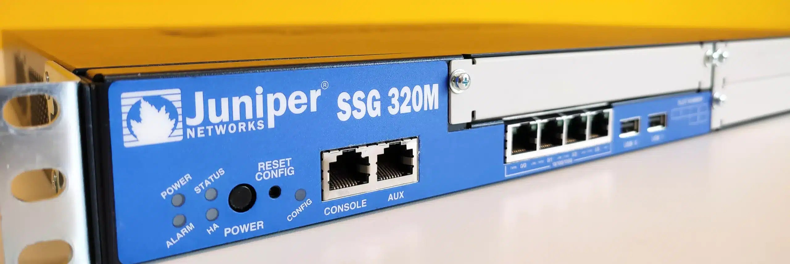 Juniper SSG-320M Juniper SSG-320M